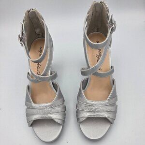 Easy Street 7.5M Silver Satin Open Toed Sandal w/Zipper Back & 3" Heel